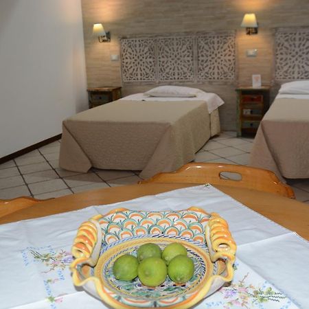 Syrakosia A Ortigia Villa Syrakusa Exteriör bild